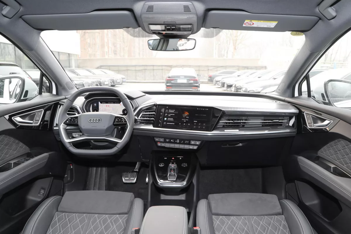 AUDI Q4 e-tron—67