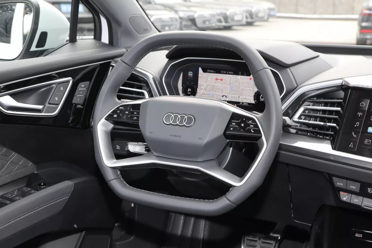 AUDI Q4 e-tron—63