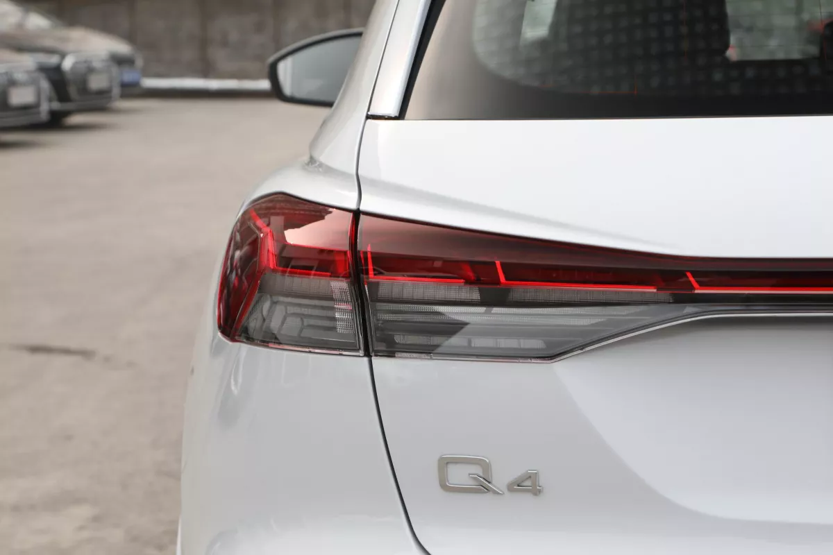AUDI Q4 e-tron—37