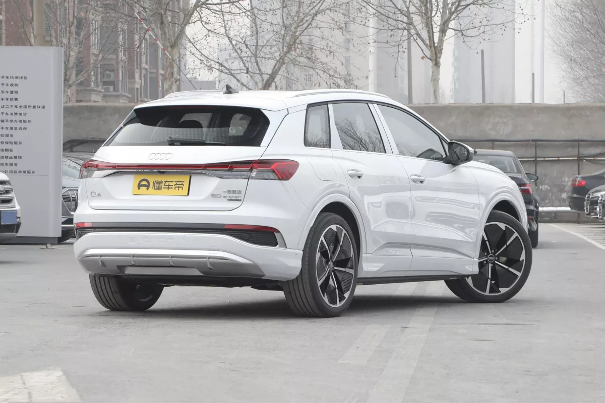 AUDI Q4 e-tron—41