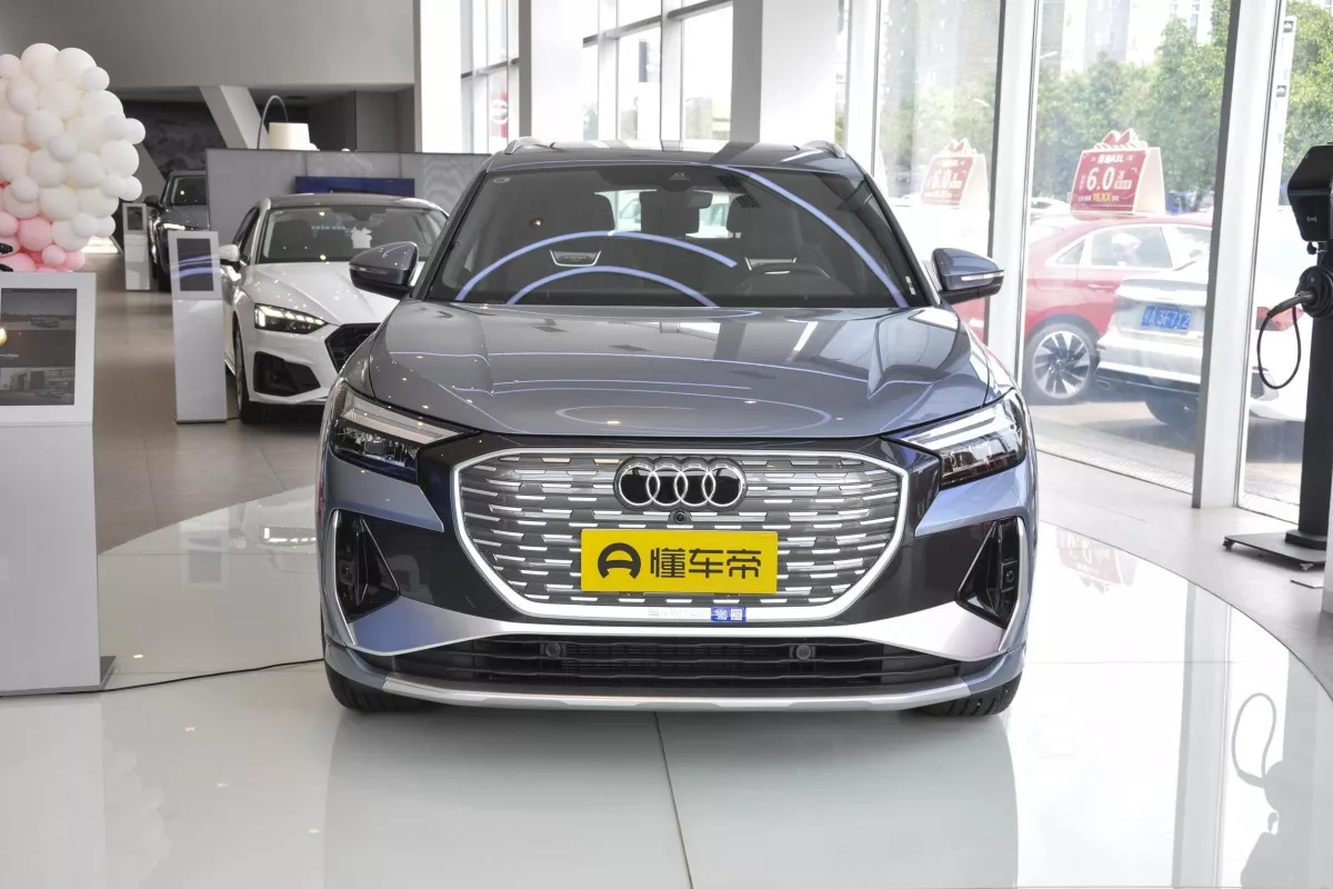 AUDI Q4 e-tron—11