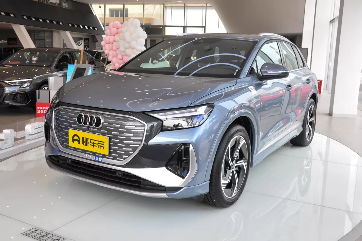 AUDI Q4 e-tron—13
