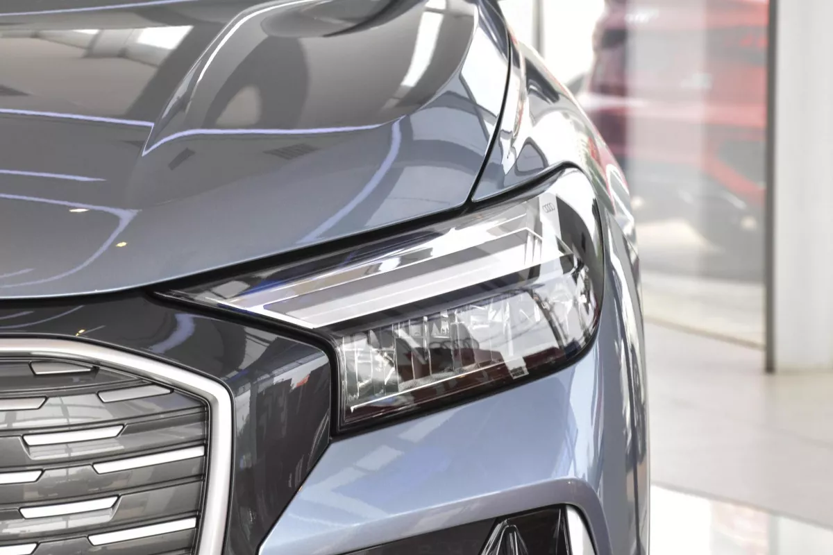 AUDI Q4 e-tron—5