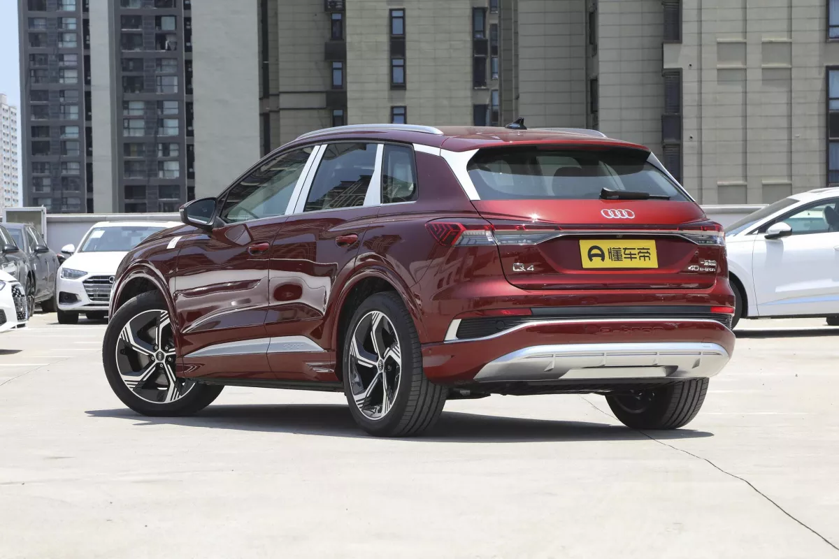 AUDI Q4 e-tron—32