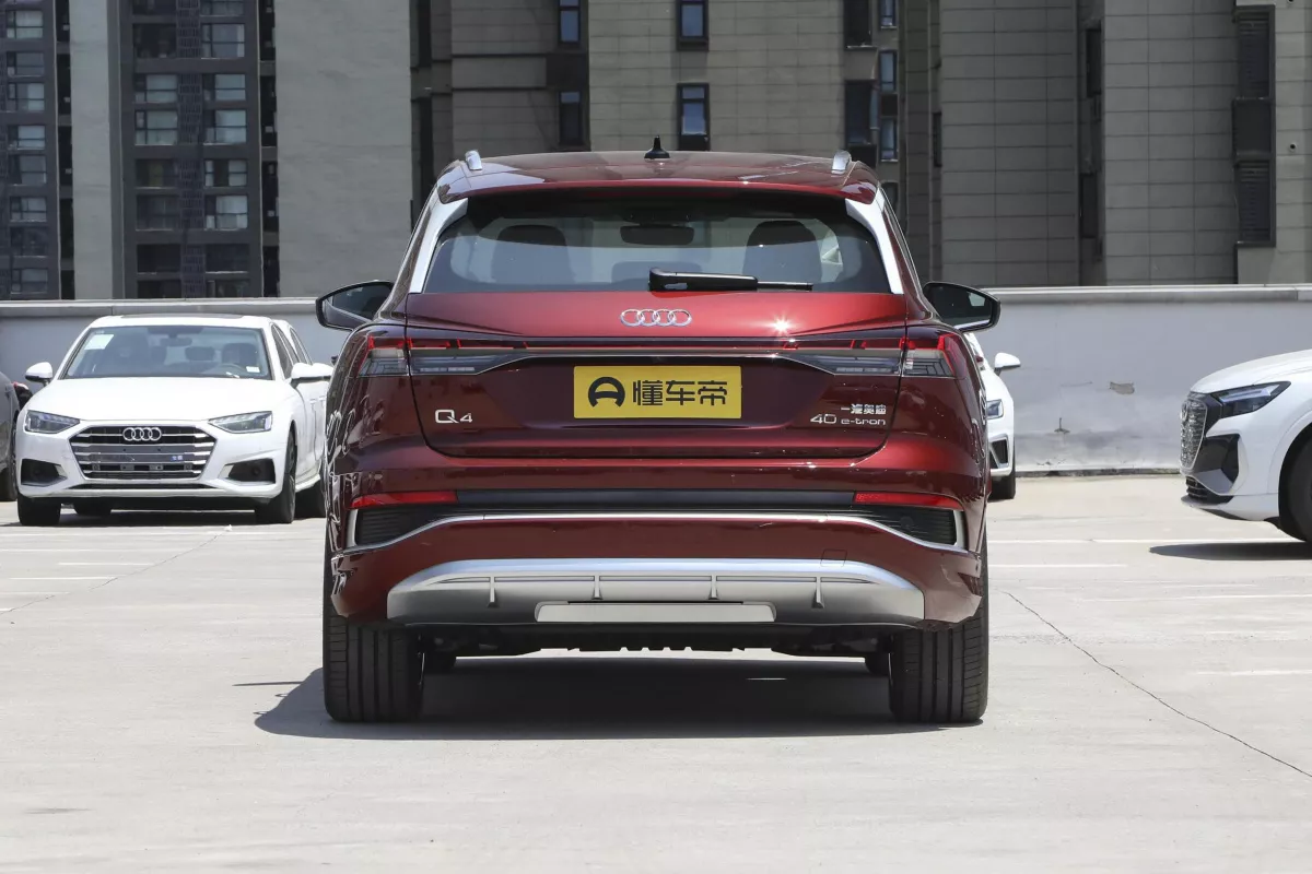 AUDI Q4 e-tron—31