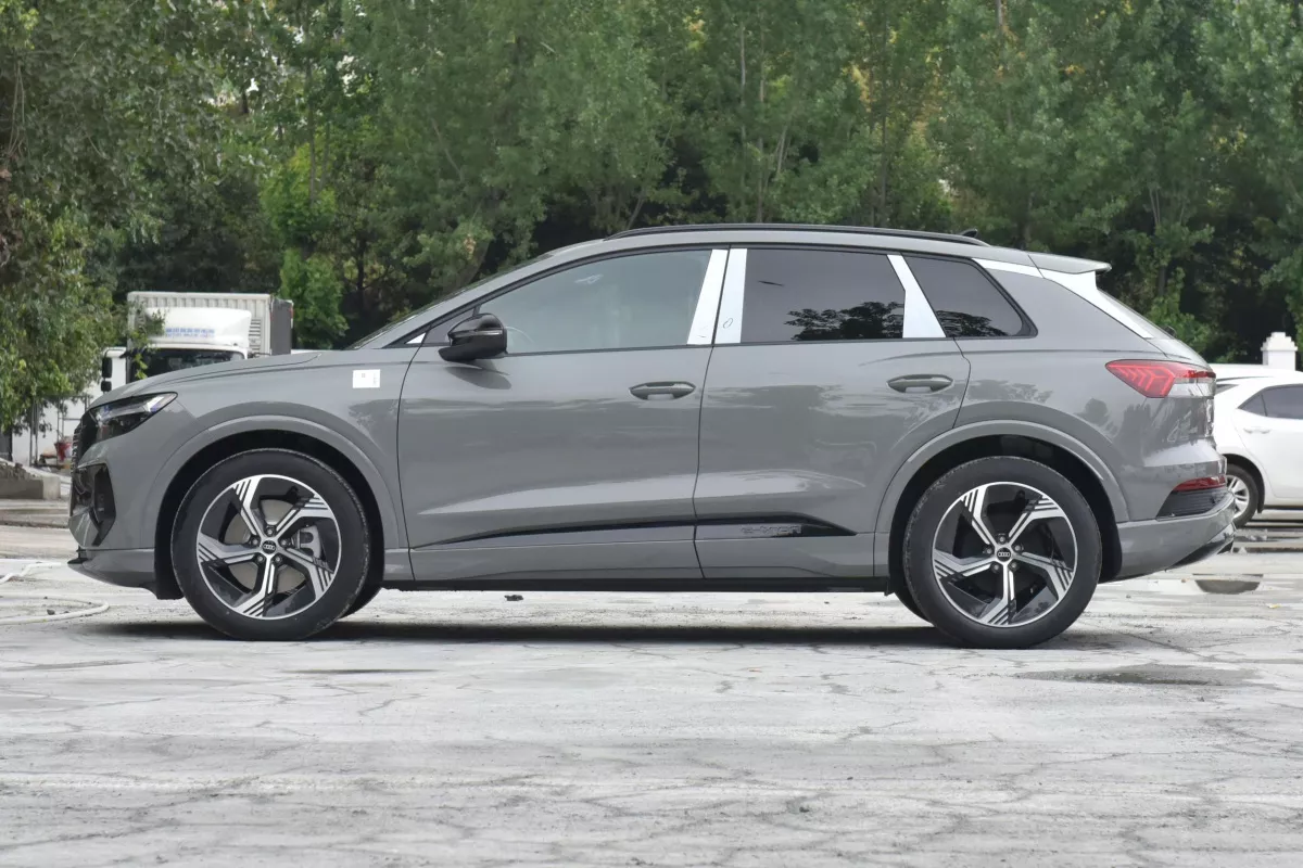 AUDI Q4 e-tron—19