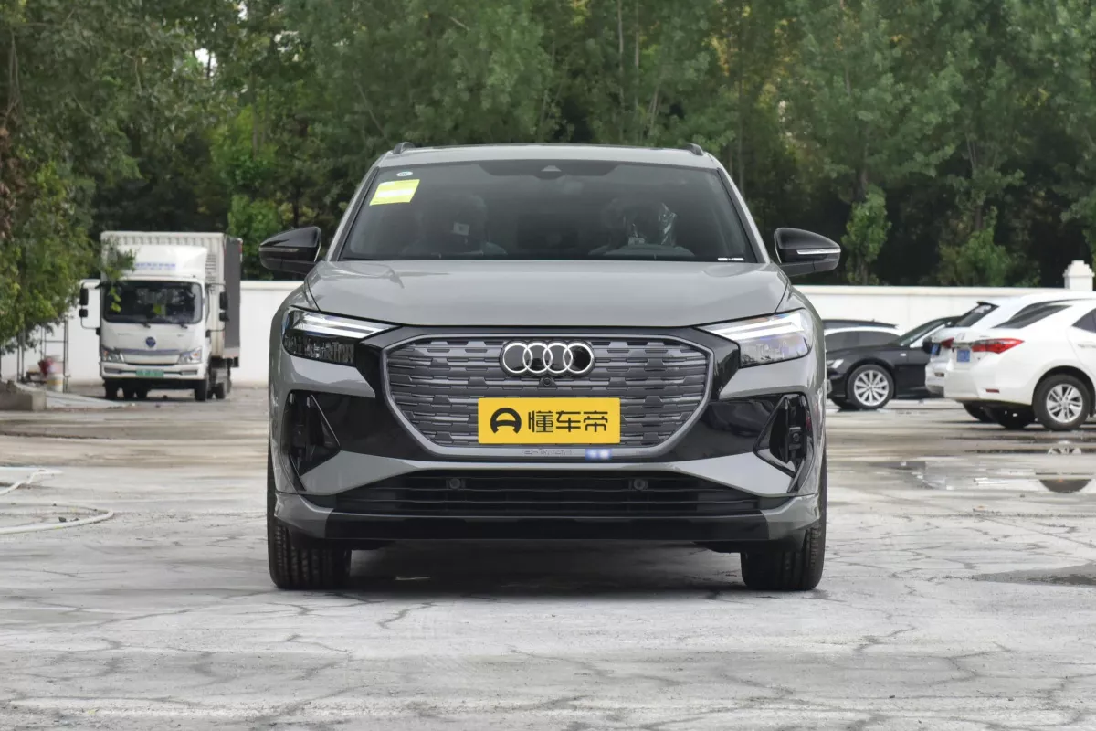 AUDI Q4 e-tron—22