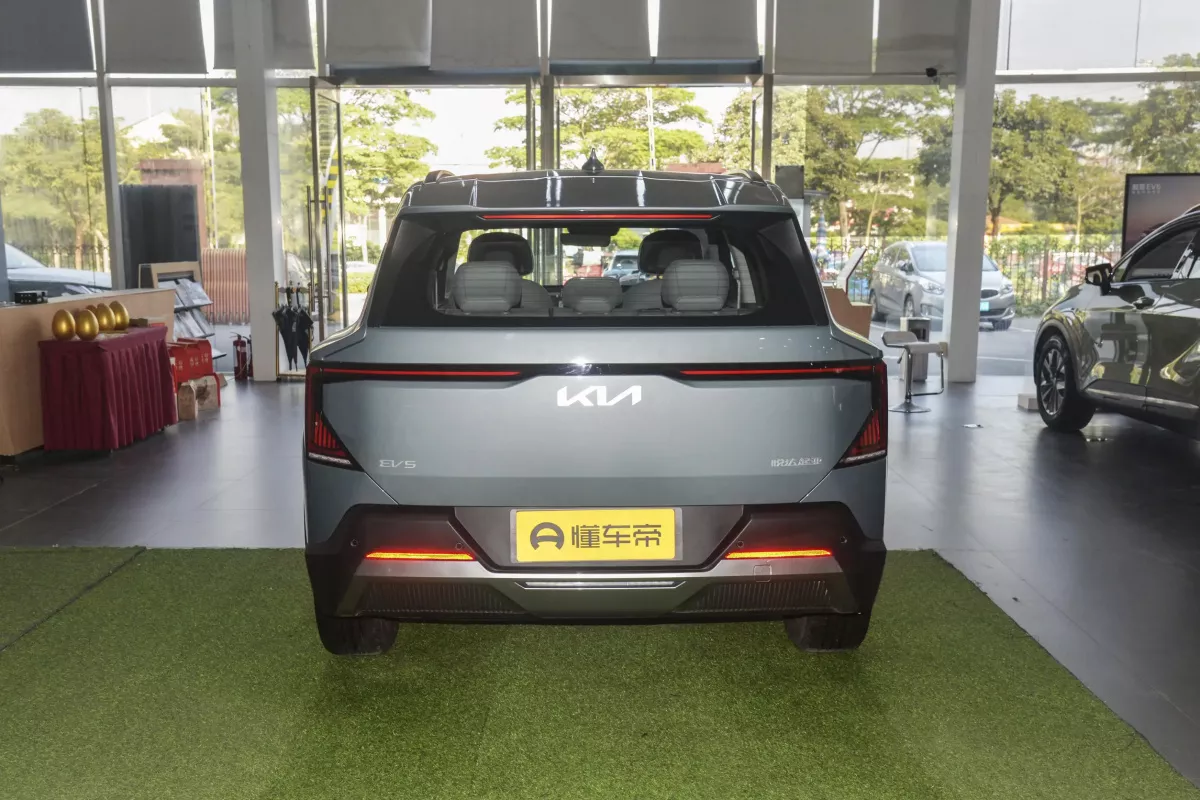 KIA EV5—31